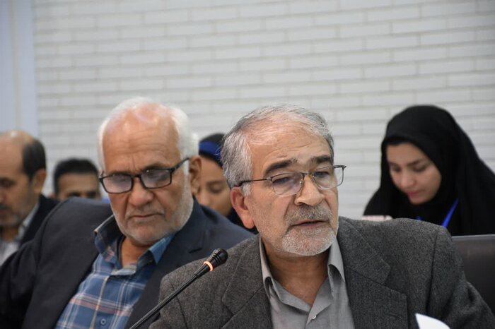 وزیر فرهنگ و ارشاد اسلامی پای صحبت اهالی فرهنگ و هنر خراسان جنوبی نشست