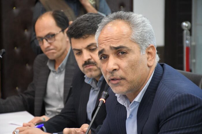 وزیر فرهنگ و ارشاد اسلامی پای صحبت اهالی فرهنگ و هنر خراسان جنوبی نشست