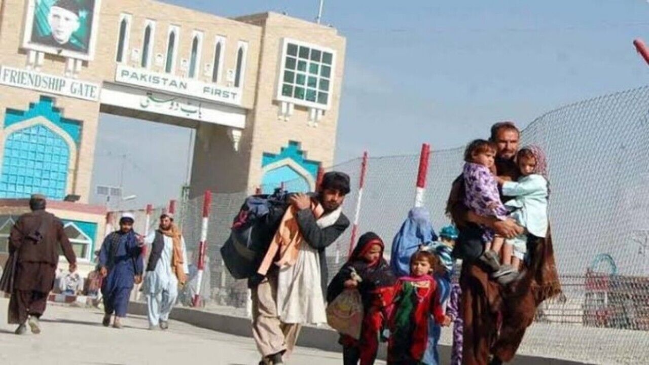 اسکان پناهجویان افغانستانی اخراجی از پاکستان در ایران تکذیب شد