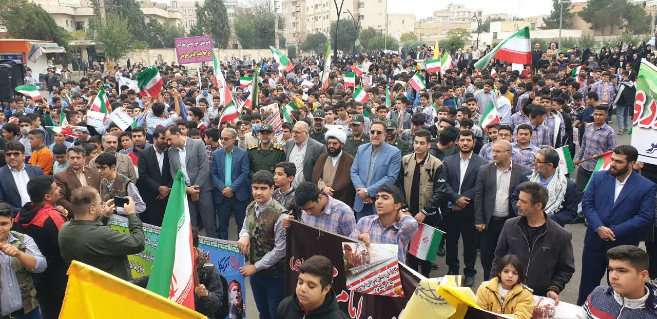 امام جمعه پاکدشت: مرگ بر آمریکا مسیر راهبردی است+ فیلم