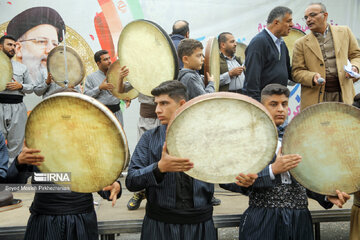 Iran president opens projects in Kordestan