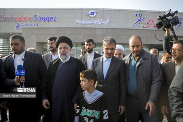 Iran president opens projects in Kordestan