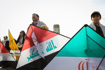 Kite-flying campaign in Tehran in support of Palestinians