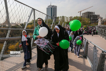 Kite-flying campaign in Tehran in support of Palestinians