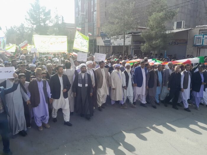مراسم باشکوه راهپیمایی یوم الله ۱۳ آبان در خاش برگزار شد