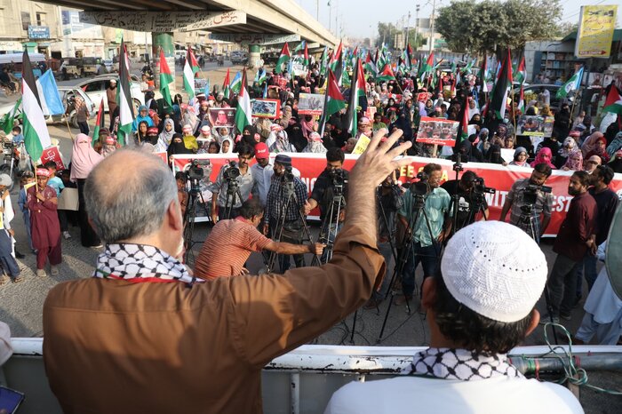 تظاهرات زنان و فعالان کارگری در پاکستان برای همبستگی با ملت فلسطین