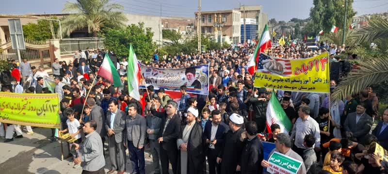 خروش استکبارستیزی مرزنشینان غرب کرمانشاه در راهپیمایی ۱۳ آبان