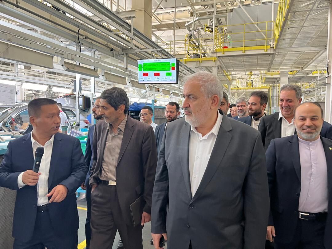 Iran industry minister tours two major Chinese automakers