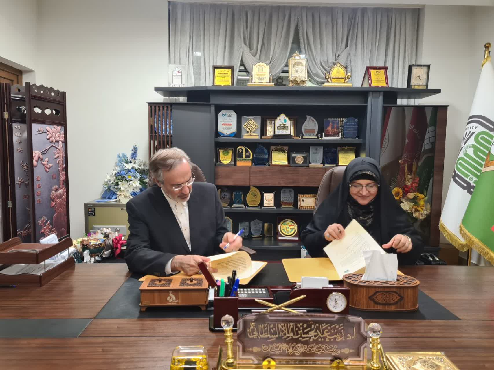 امضای ۶ تفاهمنامه بین پژوهشگاه مهندسی ژنتیک و دانشگاههای عراق 3 افزایش همکاری پژوهشگاه مهندسی ژنتیک و دانشگاههای عراق/امضای ۶ تفاهمنامه