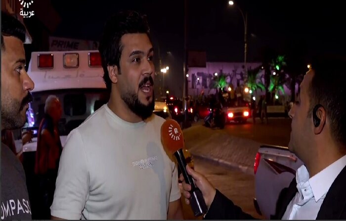معترضان عراقی در میدان التحریر وزیر خارجه آمریکا را بدرقه کردند + فیلم