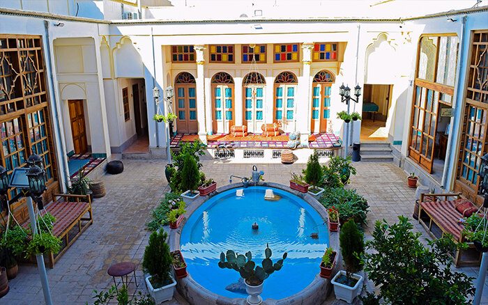 وزیر پیشنهادی میراثفرهنگی برای ایرانهراسی چارهاندیشی کند/ اصناف پای کار ایستادهاند