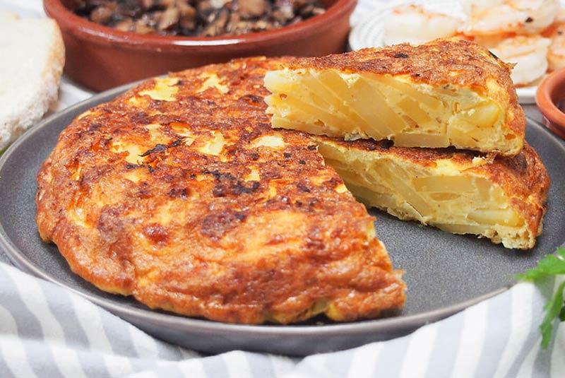 طرز تهیه املت اسپانیایی به چند روش مختلف