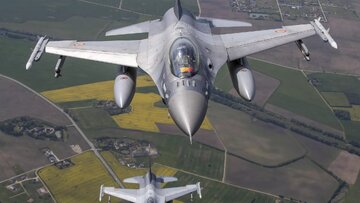 هلند پنج فروند اف-۱۶ برای آموزش خلبانان اوکراینی در اختیار رومانی قرار می‌دهد