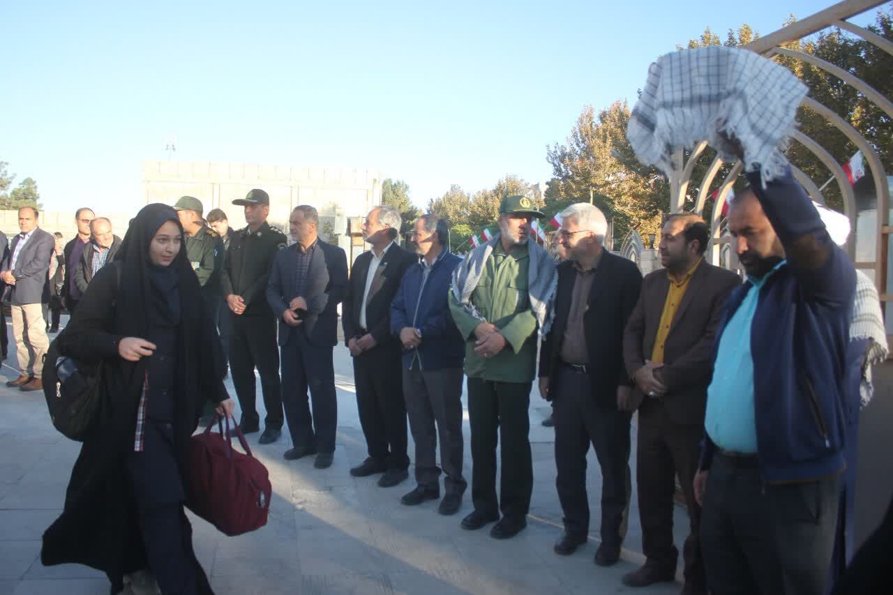 ۲۷۰ دانش‌آموز دختر از خمین به مناطق عملیاتی جنوب اعزام شدند