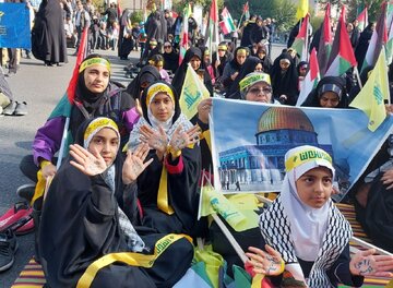 امام جمعه بجنورد: مردم ایران دست از یاری مردم غزه برنمی‌دارد 