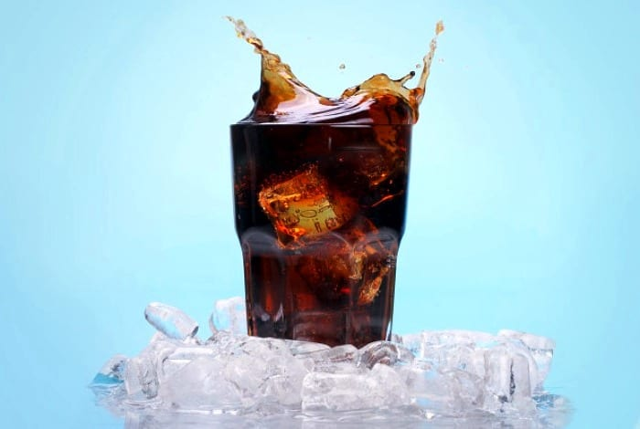 بررسی عوارض نوشابه روی سلامت بدن