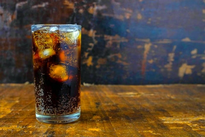 بررسی عوارض نوشابه روی سلامت بدن