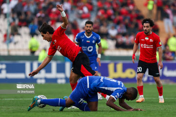 Esteghlal beats Tractor at PGPL