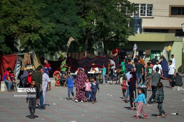 Des milliers d’habitants de Gaza se réfugient dans les écoles de l’ONU face aux raids aériens israéliens