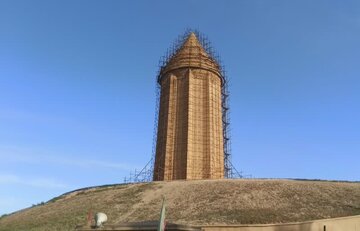 تَرَک‌های بلندترین برج آجری جهان فعال نیست