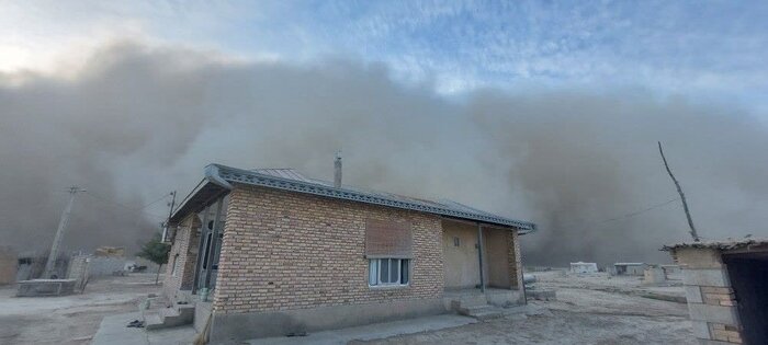 گرد و غبار شدید چرخشی استان گلستان را در برگرفت + فیلم و عکس