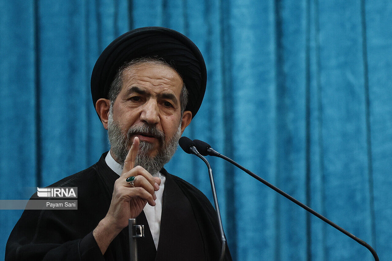 خطيب جمعة طهران : الكيان الصهيوني من مكونات الأزمة في المنطقة