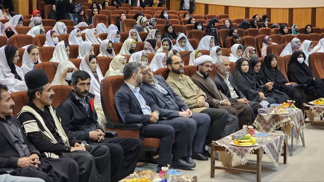 ۱۱۰ عروس و داماد چهارمحال و بختیاری با هدیه رئیس جمهور راهی خانه بخت شدند