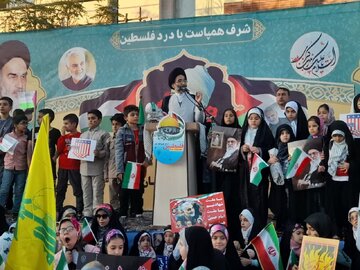 امام جمعه کاشان: وجدان های  خفته جهان باید در برابر جنایات رژیم غاصب صهیونیستی بیدار شوند