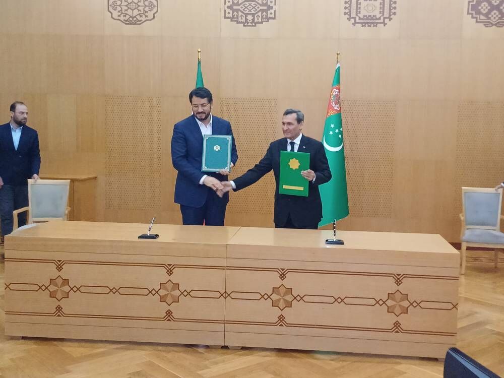 ایران و ترکمنستان چند سند همکاری امضا کردند