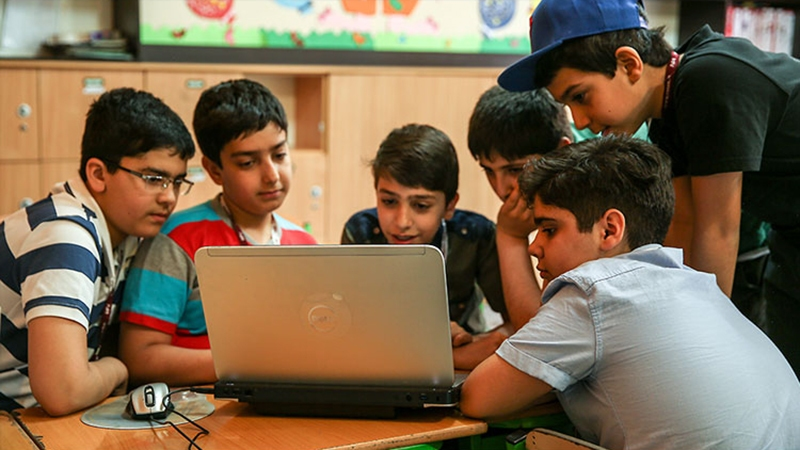 کاهش تمرکز و توجه در نتیجه استفاده زیاد از صفحات نمایشی