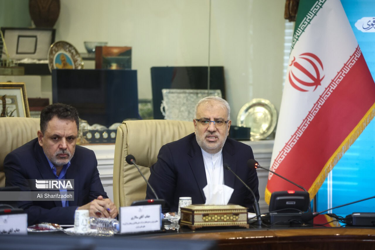 اوجی میزبان رئیس جمهور در وزارت نفت شد - ایرنا