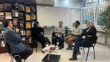 گردهمایی نویسندگان به مناسبت هفته کتاب در موسسه امام موسی صدر