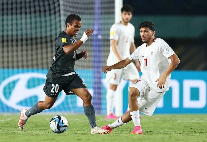 چمنیان: استعدادیابی یک شَبه مقدور نیست؛ از برنامه مان عقب هستیم