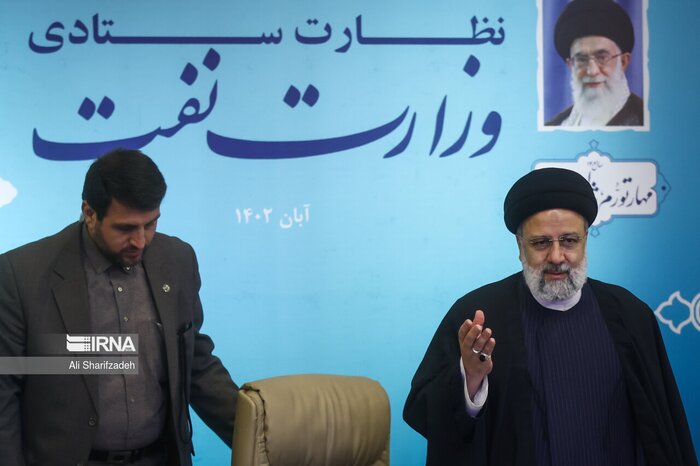 تاکید بر استمرار مدیریت جهادی اوجی/ افزایش تولید و صادرات نفت برگ زرین کارنامه دولت است