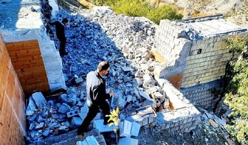 ۲ واحد ساخت و ساز غیرمجاز در زمین‌های کشاورزی شهرستان سامان تخریب شد