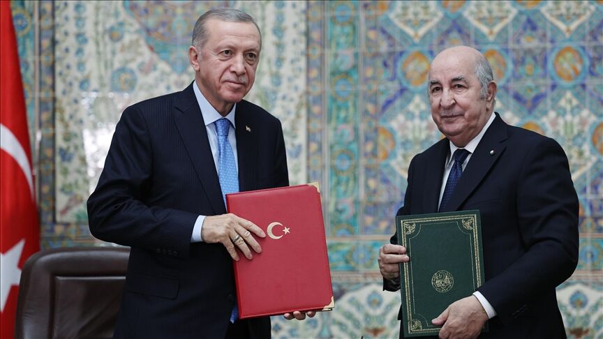 Türkiye ile Cezayir Cumhurbaşkanları Bir Araya Geldi /  12 İşbirliği Anlaşması İmzalandı