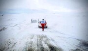 امدادگران هلال احمر آذربایجان شرقی مرد گرفتار در برف و کولاک را نجات دادند