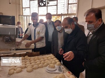 اجرای طرح نظارت نانوایان بر نانوایی‌ها در قزوین