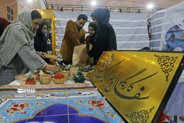 Iranian artists attend handicrafts exhibition in east country