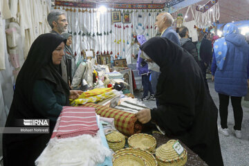 Iranian artists attend handicrafts exhibition in east country