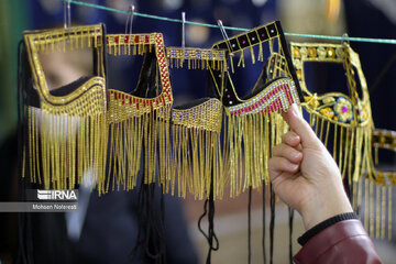 Iranian artists attend handicrafts exhibition in east country