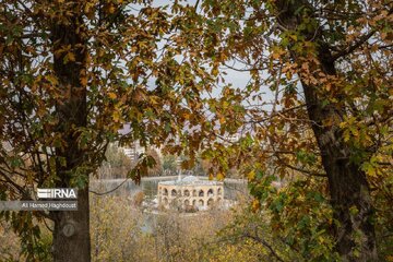 La beauté de Tabriz sublimée par les couleurs de l'automne