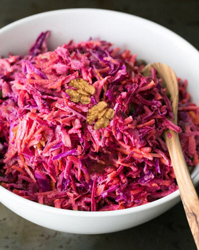 سالاد کلم بنفش و لبو؛ یک مهمان خوشرنگ و لعاب پاییزی