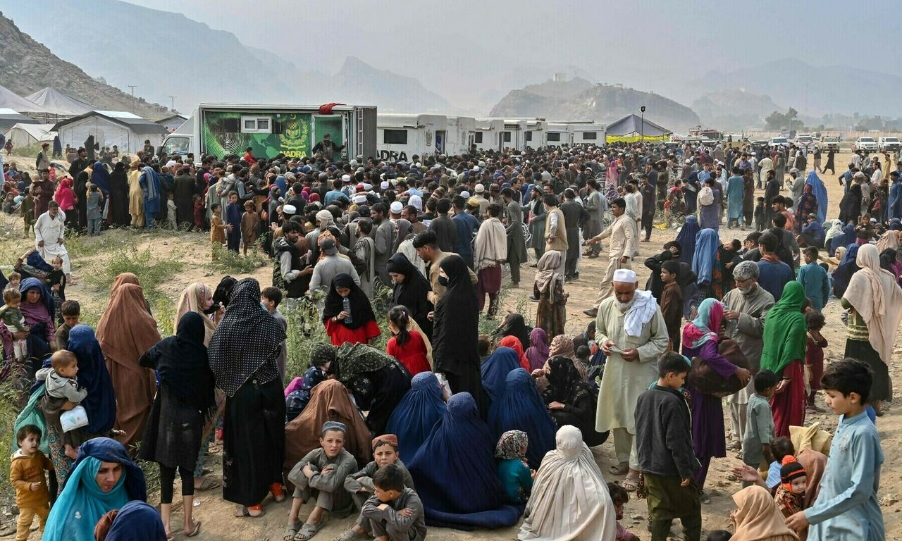 بازگشت نزدیک به ۲ هزار و ۴۰۰ مهاجر به افغانستان - ایرنا
