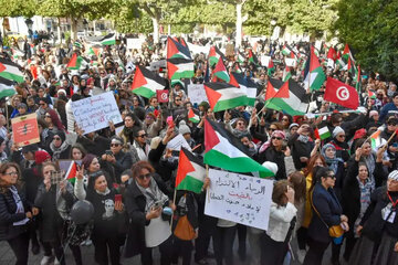 Tunisie – les Tunisiennes manifestent en soutien aux femmes palestiniennes