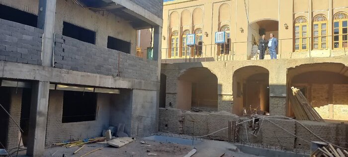 ساخت مرکز جراحی با تلفیقی از نمای قاجاری و مدرن در بافت تاریخی یزد+فیلم