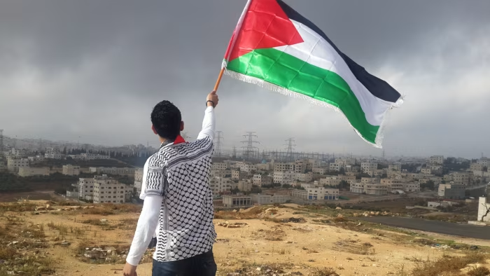 پُِست تصویری کارمند سازمان سیا در حمایت از فلسطین و هشدار به کارکنان این نهاد