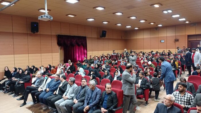 ورزشکاران برتر جامعه کارگری در مشهد تجلیل شدند