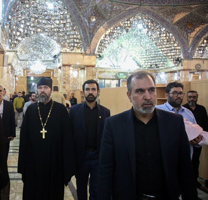 حضور مدیر شورای ارتباطات کلیسای ارتدوکس روسیه در حرم حضرت معصومه (س)