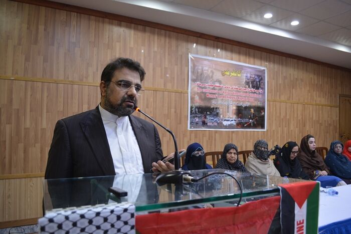 غزہ میں خواتین کے حقوق کی خلاف ورزیوں کا جائزہ، پشاور میں کانفرنس کا انعقاد + تصویریں